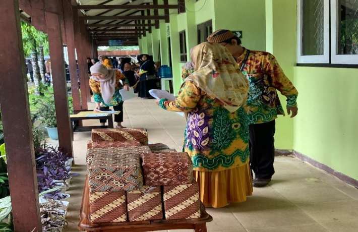 PEMBAGIAN RAPORT SEMESTER GANJIL TAHUN AJARAN 2023-2024