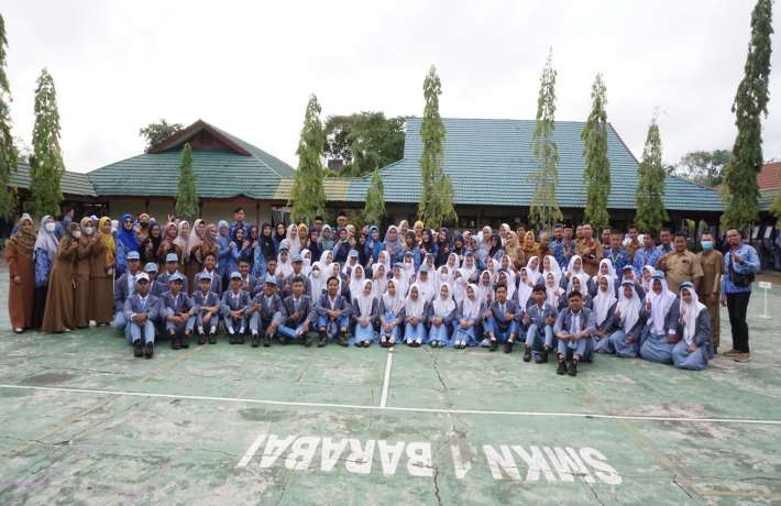 Upacara Peringatan Hari Pendidikan Nasional Skasaba 2023